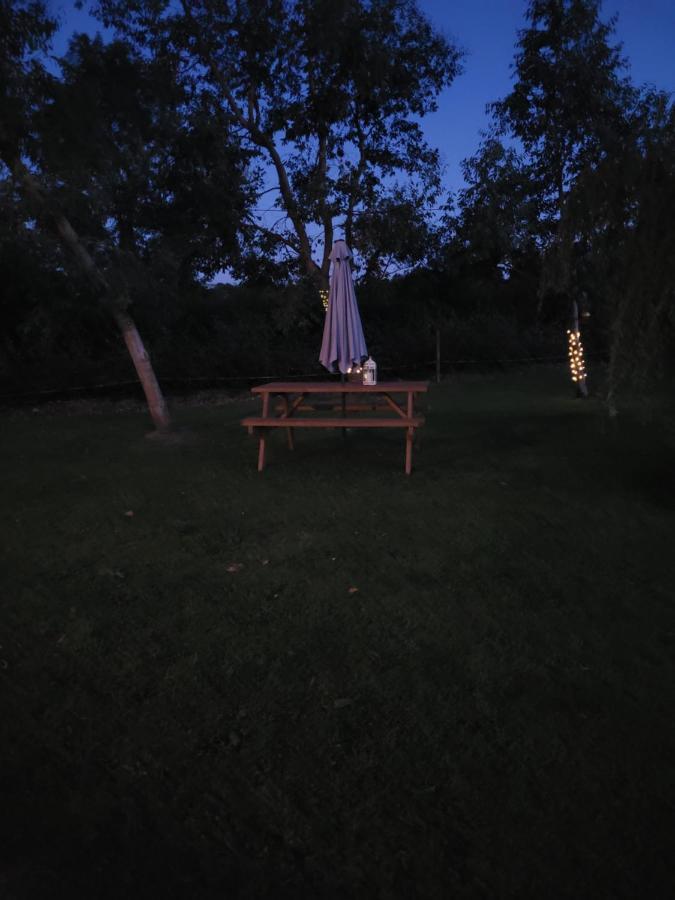 Nellies Cottage B&B Kilcogy Экстерьер фото